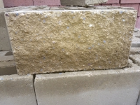 Block cara de piedra amarillo